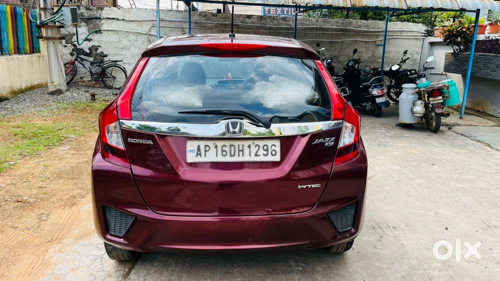 2015 Honda Jazz V Petrol Automatic