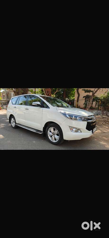 Toyota Innova Crysta 2.8 Gx At 7 Str, 2016, Diesel