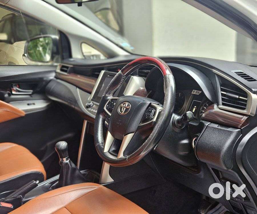 Toyota Innova Crysta 2.7 Vx Mt, 2019, Diesel