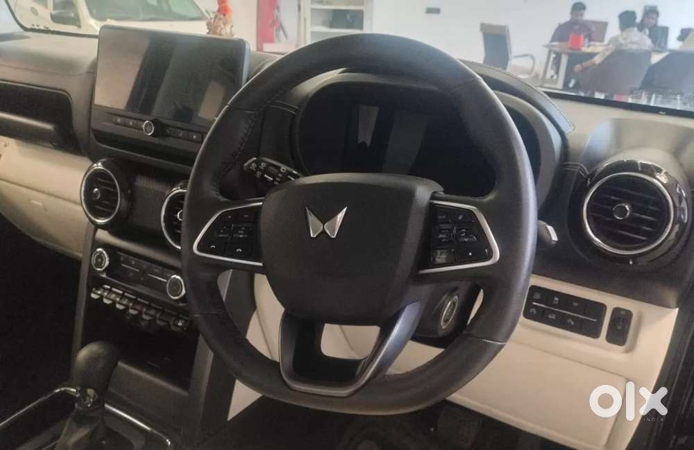 Mahindra Thar Roxx, 2025, Petrol