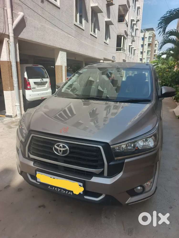 Toyota Innova Crysta 2025 Oct Urgent Sale