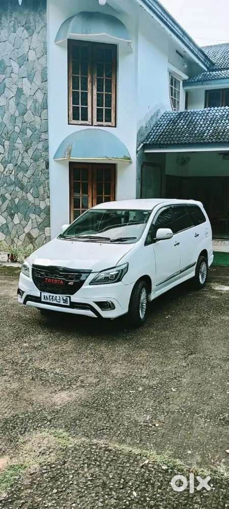 Toyota Innova 2012 Suv