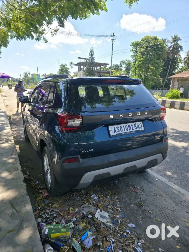 2025 Skoda Kylaq    4950km  Smp + Warranty  ₹8.5 Lakh