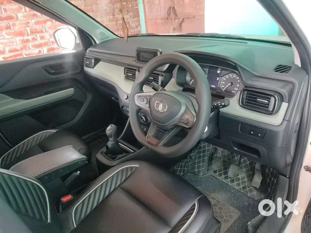 Tata Punch 2023 Petrol 14000 Km Driven