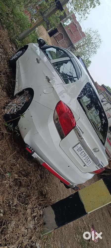 Honda Amaze 2016 Variant Petrol