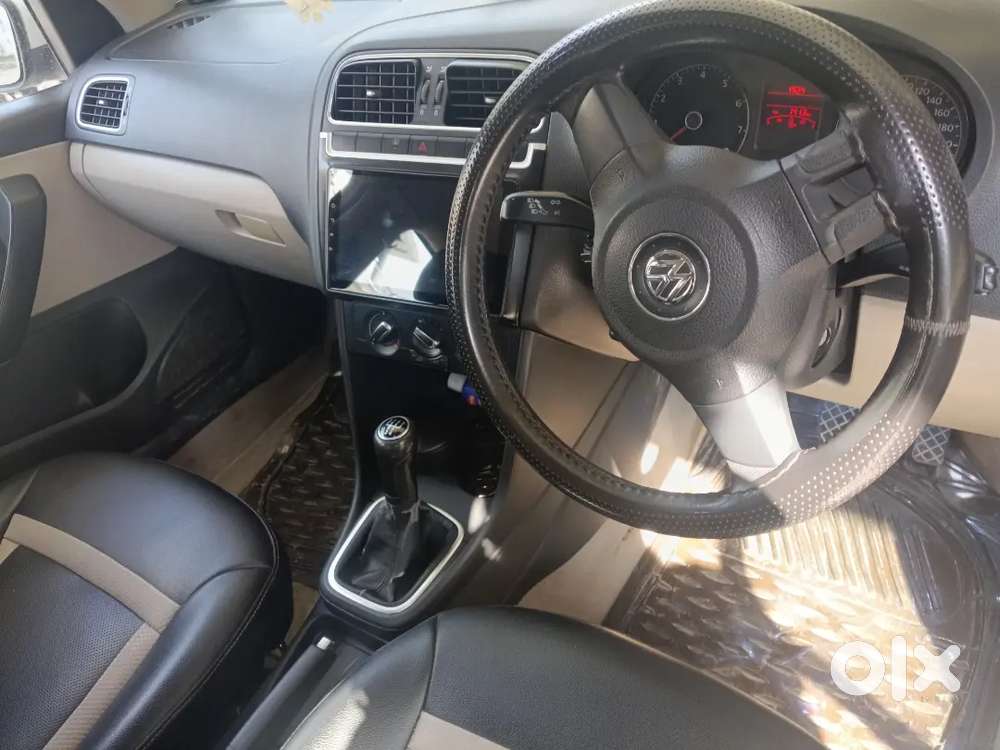 Volkswagen Polo Petrol 2011 Highline