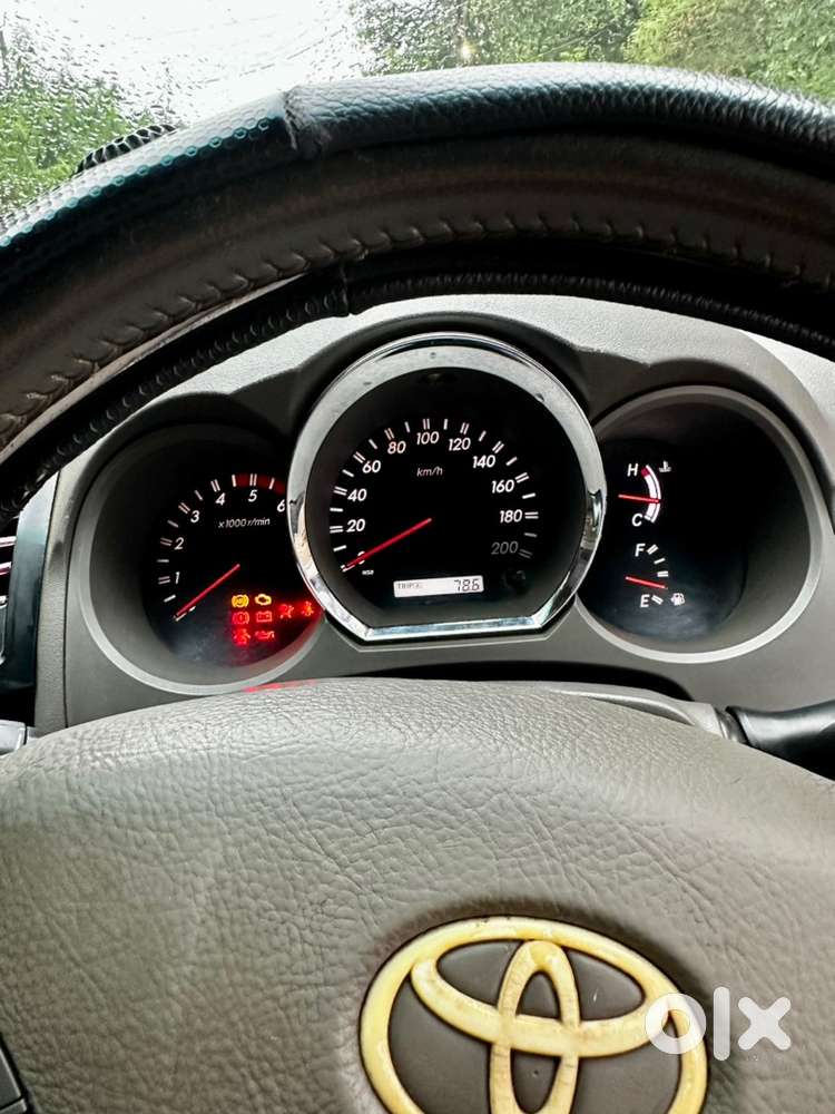 Black Toyota Fortuner 4x4
