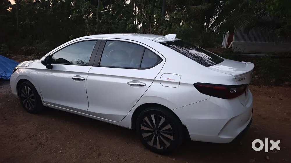 Well Maintained Honda City Zx 2024 Petrol Automatic