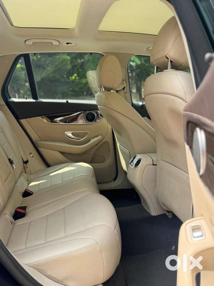 Mercedes Benz Glc220d 4matic 2019 Single Owner Less Driven