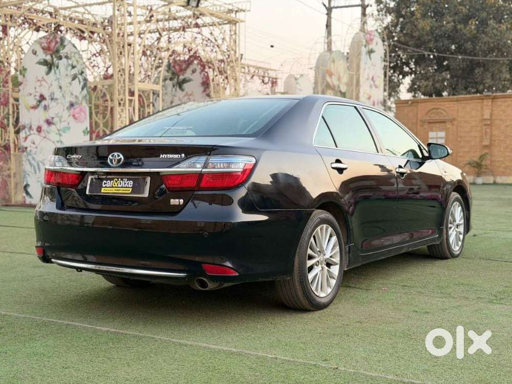 Toyota Camry 2.5 Hybrid, 2016, Cng & Hybrids