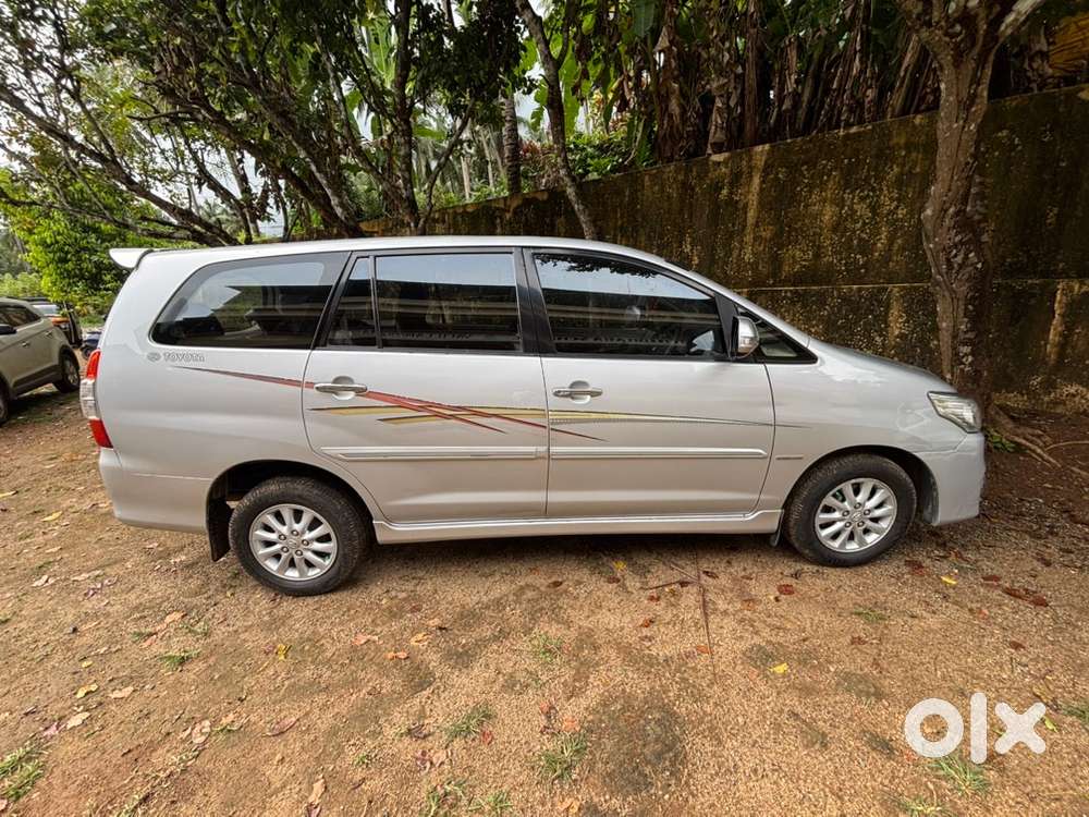 Toyota Innova Diesel 2012