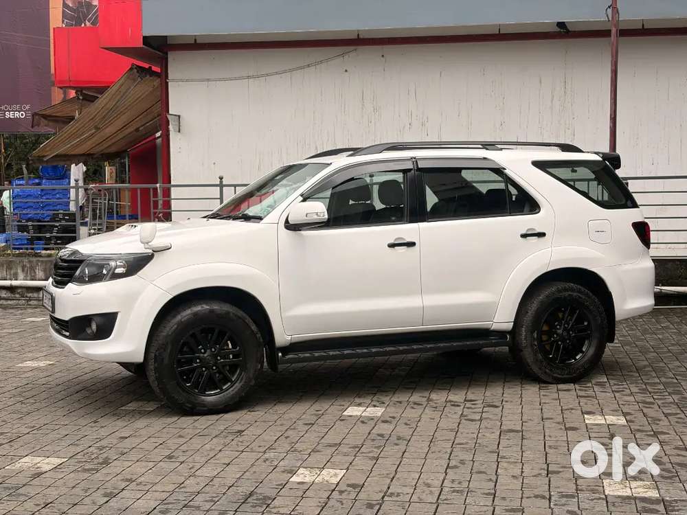 Toyota Fortuner Diesel 2012