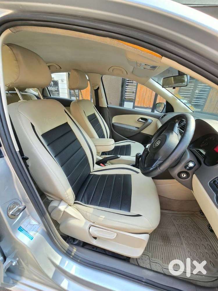 Volkswagen Vento 2010-2013 Petrol Highline, 2011, Petrol