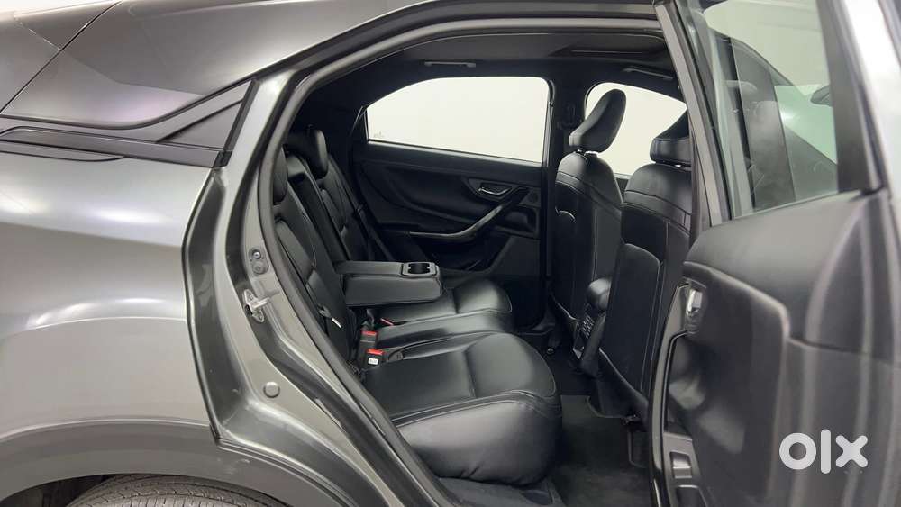 Tata Nexon Fearless Plus S 1.2 Revotron Petrol 6mt Dt, 2023, Petrol