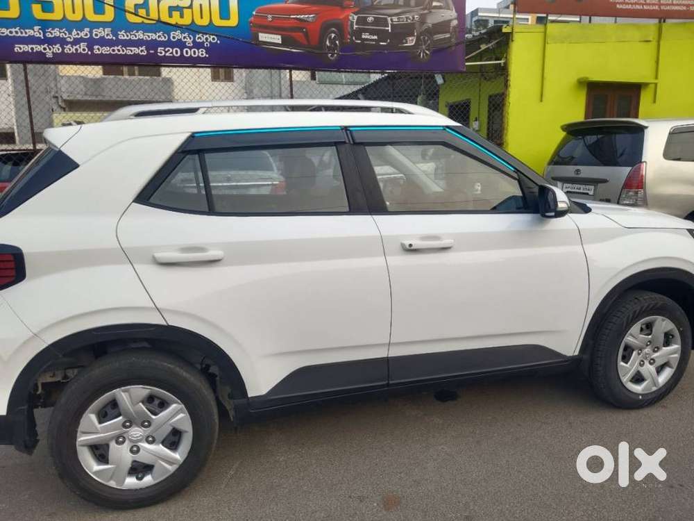 Hyundai Venue S Plus Mt 1.2 Kappa, 2022, Petrol