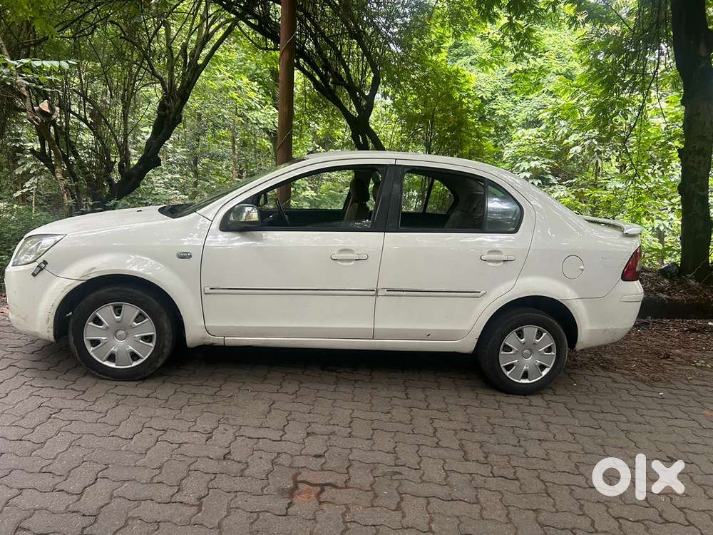 Ford Fiesta 2009 Petrol 40000 Km Driven