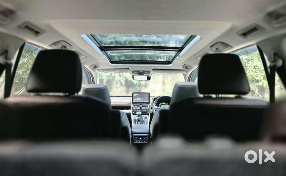 Toyota Innova Hycross 2.0 Vx (o) Hybrid 7 Str, 2026, Petrol