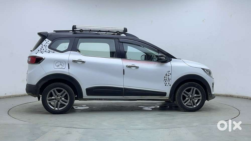 Renault Triber 1.0 Rxz Dual Tone, 2021, Petrol