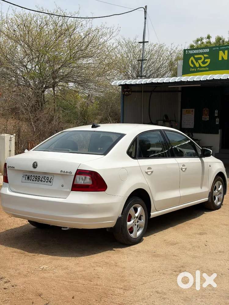 Skoda Rapid 2015 At Diesel Well Maintained