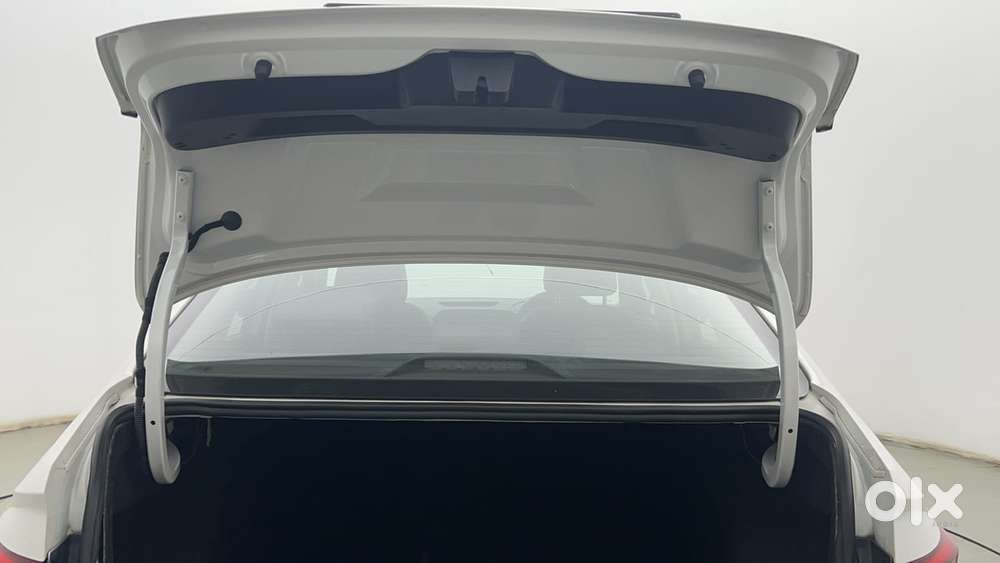 Skoda Slavia Style 1.5l Tsi Dsg, 2022, Petrol