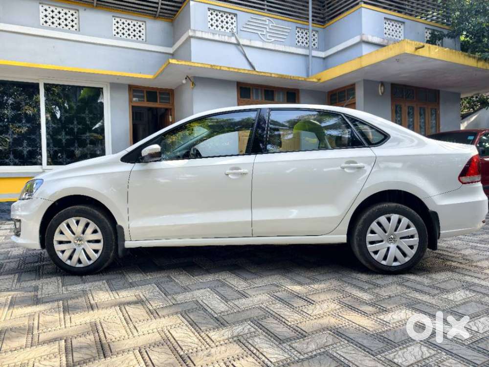 Volkswagen Vento Sport 1.2 Tsi At, 2016, Petrol
