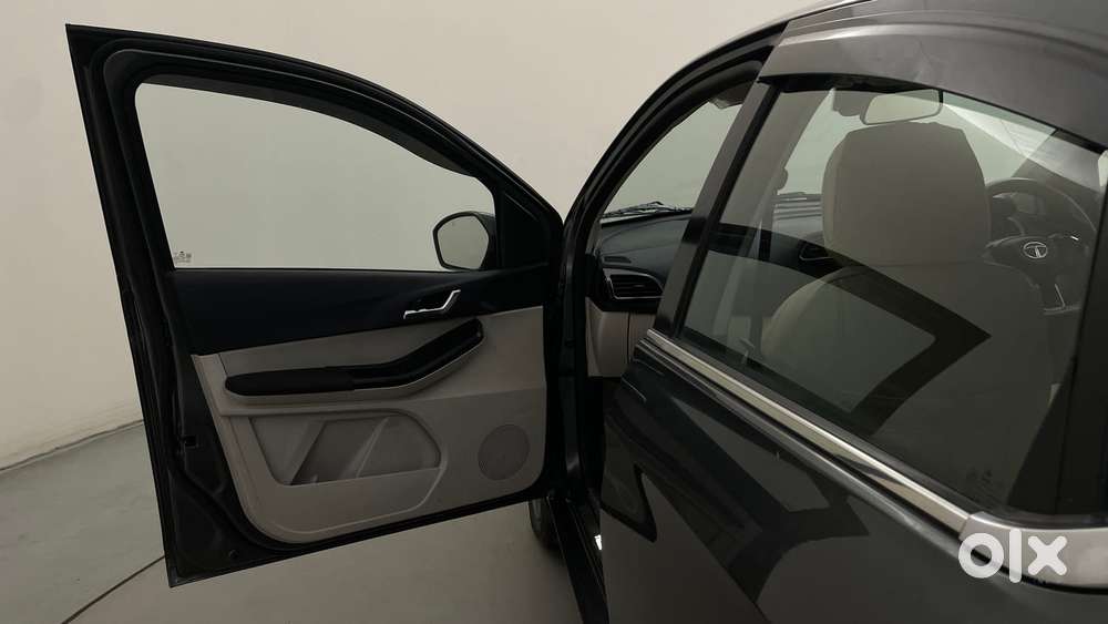 Tata Tigor Xza Plus, 2022, Petrol
