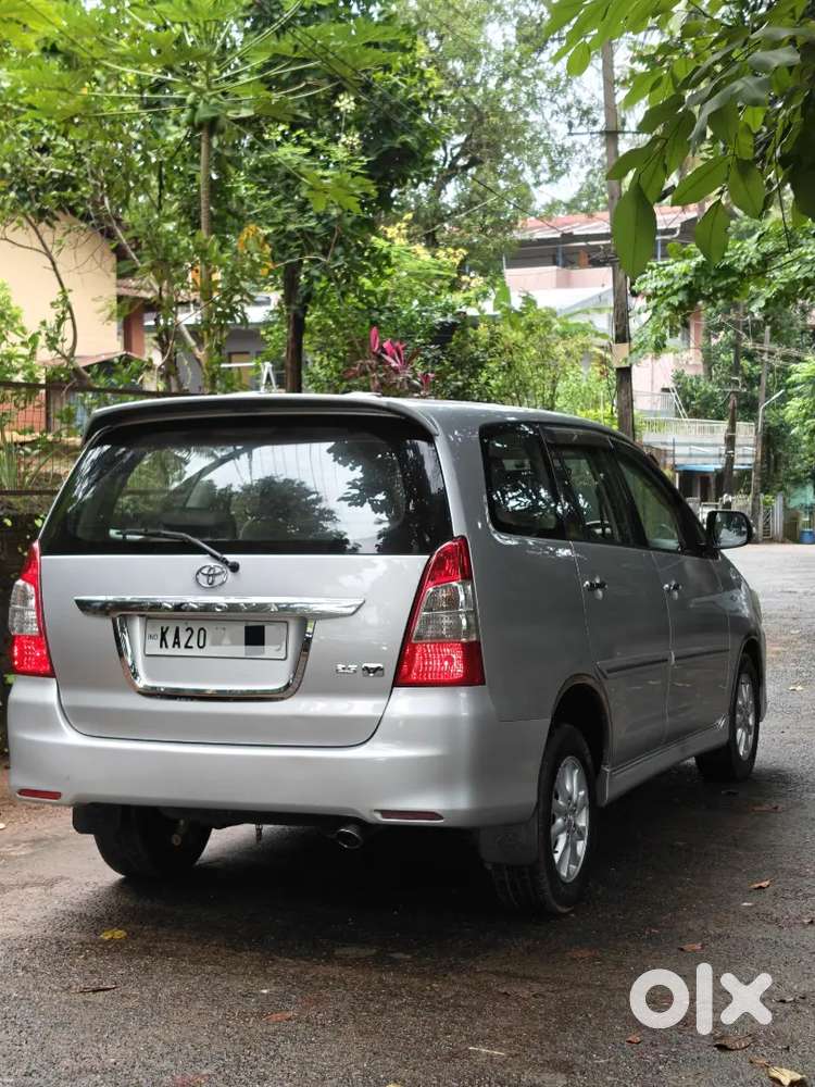 Toyota Innova (v) 2013