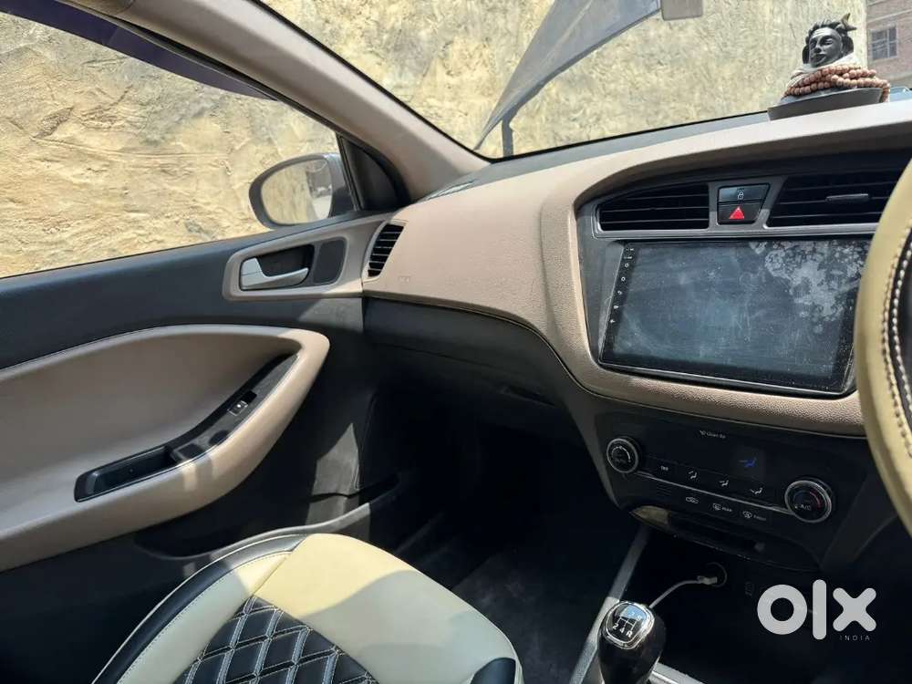 Hyundai Elite I20 Cng Top Model (asta Optional) First Owner