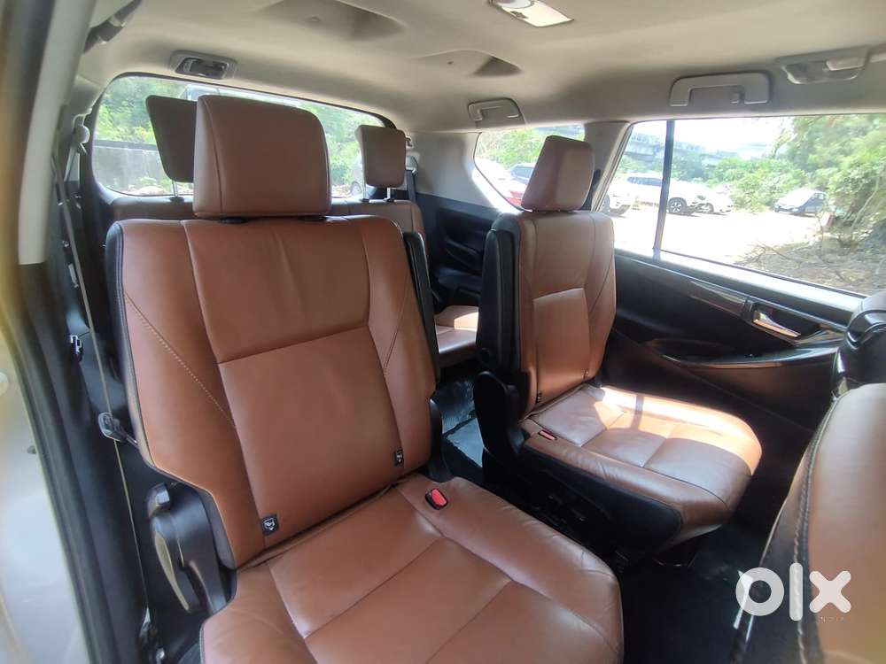 Toyota Innova Crysta 2.8z Automatic, 2017, Diesel