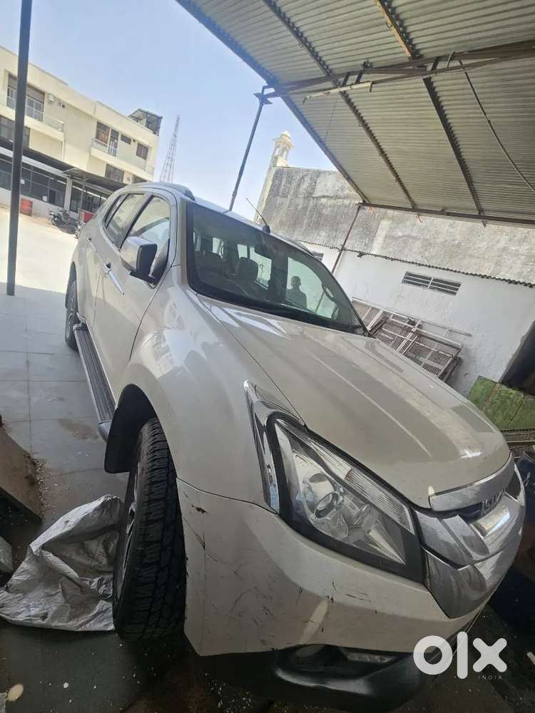 Isuzu Mux 2017 डीजल