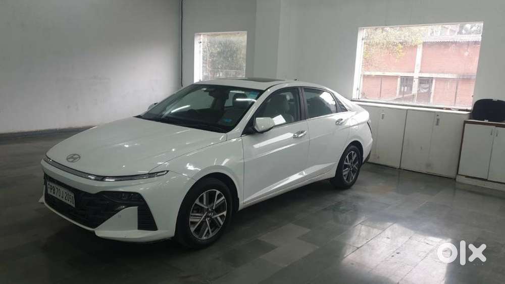 Hyundai Verna 1.5 Sx (o) Ivt, 2023, Petrol