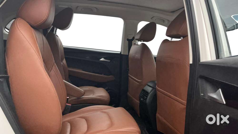 Mg Hector Plus 1.5 Hybrid Sharp Turbo 6 Str, 2022, Petrol