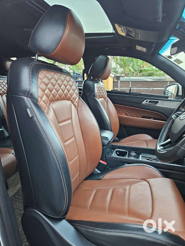 Mahindra Alturas G4 4x4 At, 2024, Diesel