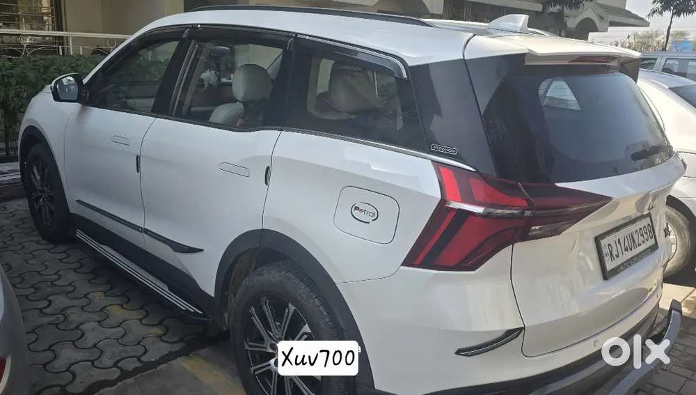Mahindra Xuv700 2024 Petrol 17000 Km Automatic Luxury