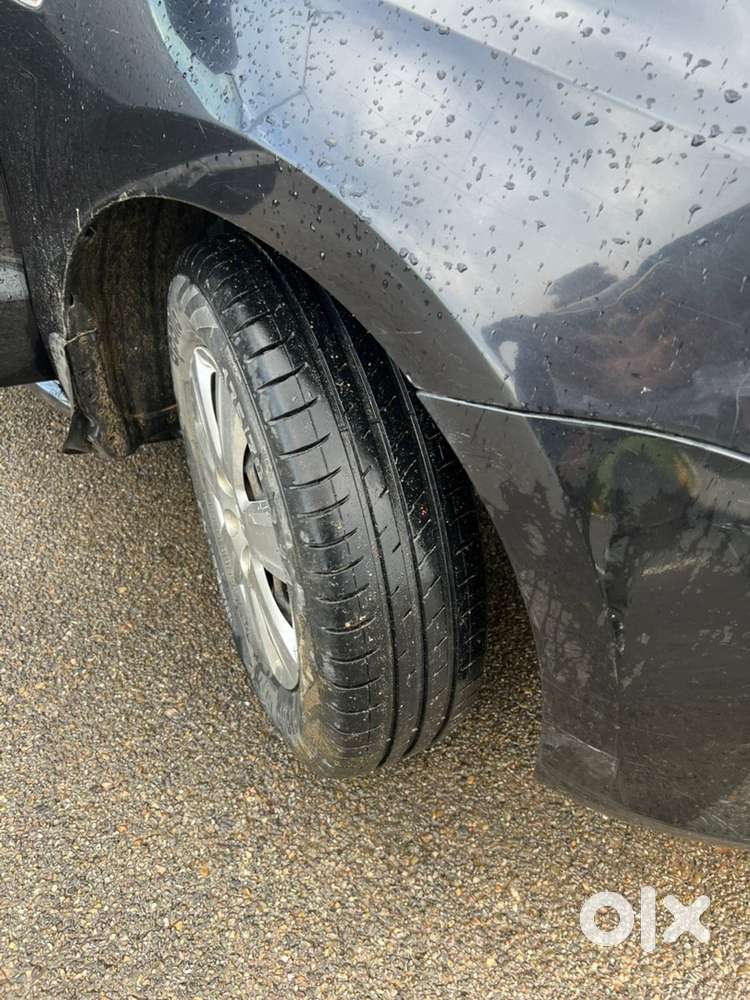 Volkswagen Polo Petrol 2011