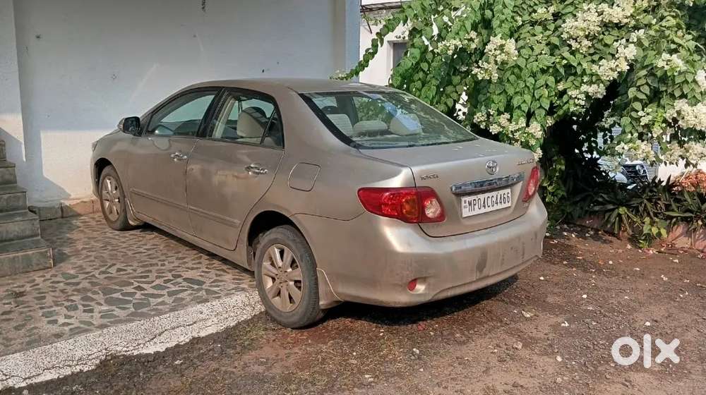 Toyota Corolla Altis 2011