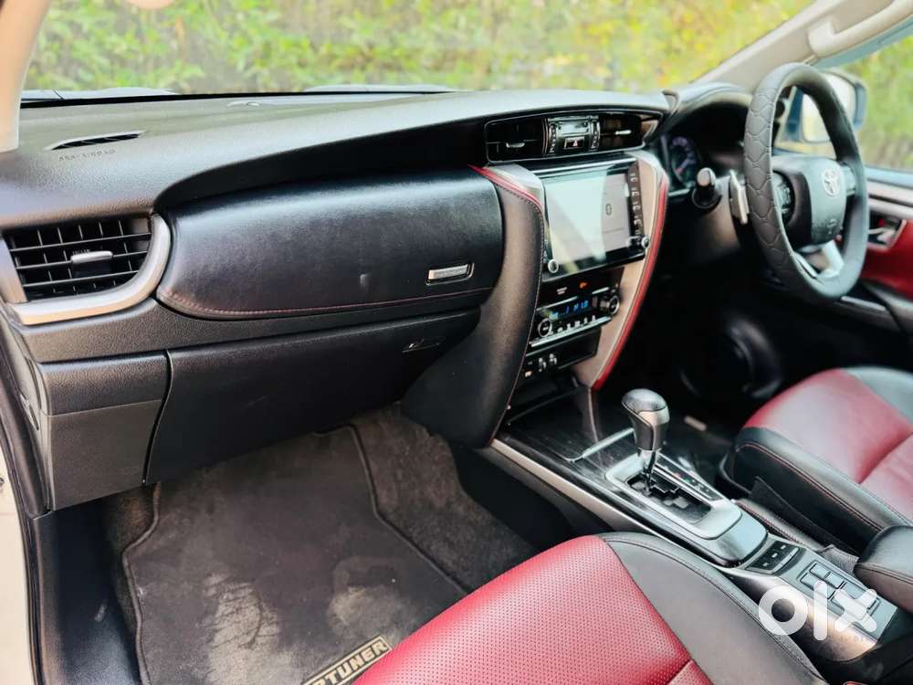 Toyota Fortuner Legender, 2021, Diesel