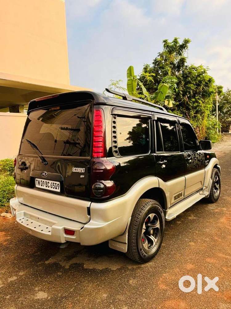 Mahindra Scorpio Classic 2010 Diesel 150000 Km Driven