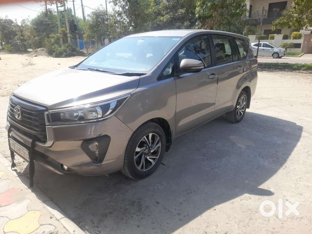 Toyota Innova Crysta Petrol 2022
