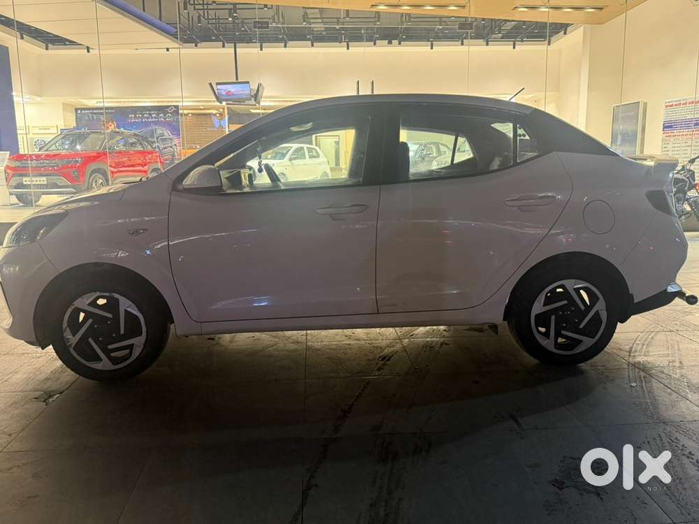 Hyundai Aura 2025 Cng
