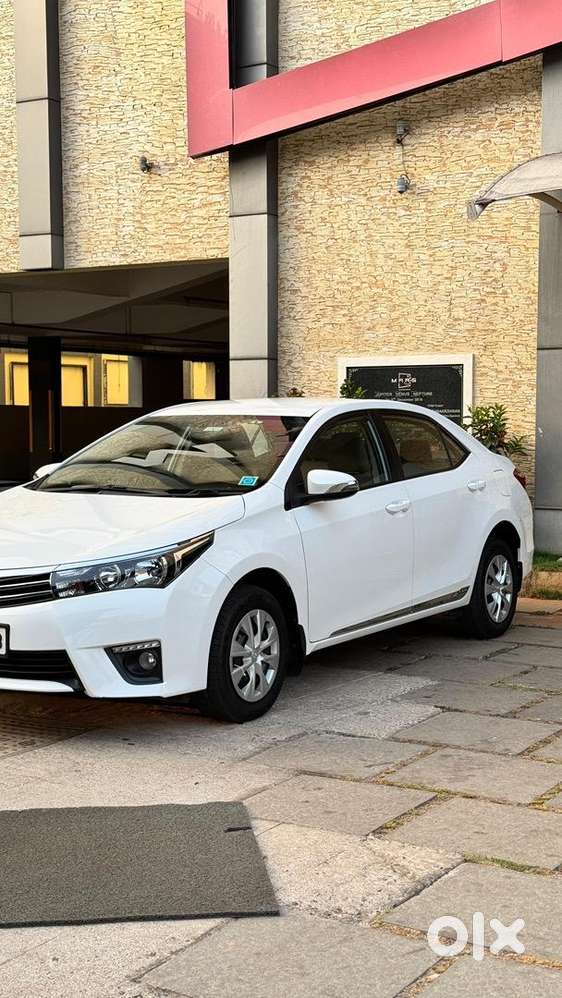 Toyota Corolla Altis 2015 Diesel Well Maintained