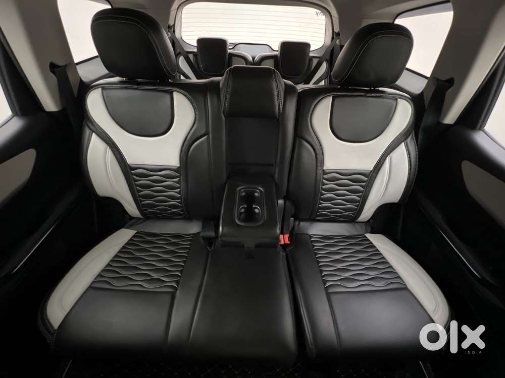 Mahindra Xuv700 2.2 Ax 5 Diesel Mt 7 Str, 2024, Diesel