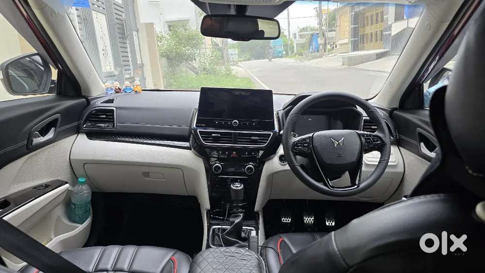 Mahindra Xuv 3xo Petrol 2025