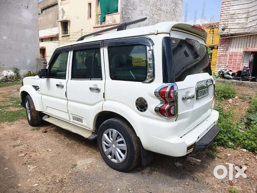 Mahindra Scorpio Classic 2022 Diesel 110000 Km Driven