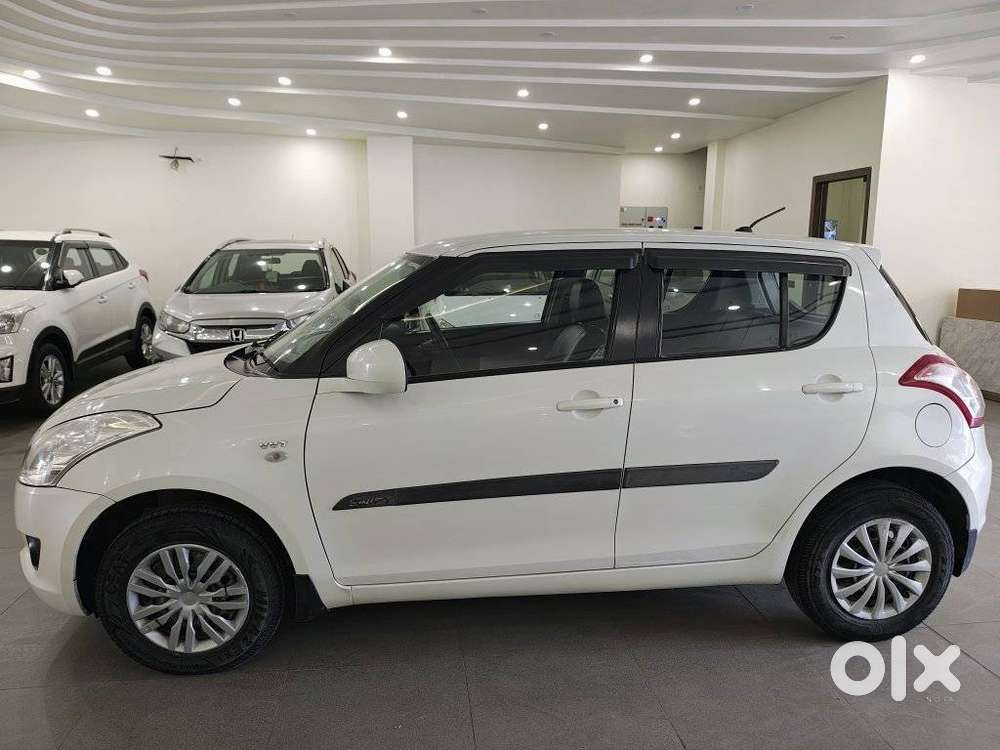 Maruti Suzuki Swift Lxi Optional-o, 2012, Petrol