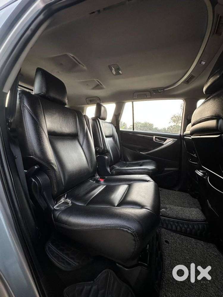Toyota Innova Crysta 2.4 V, 2016, Diesel