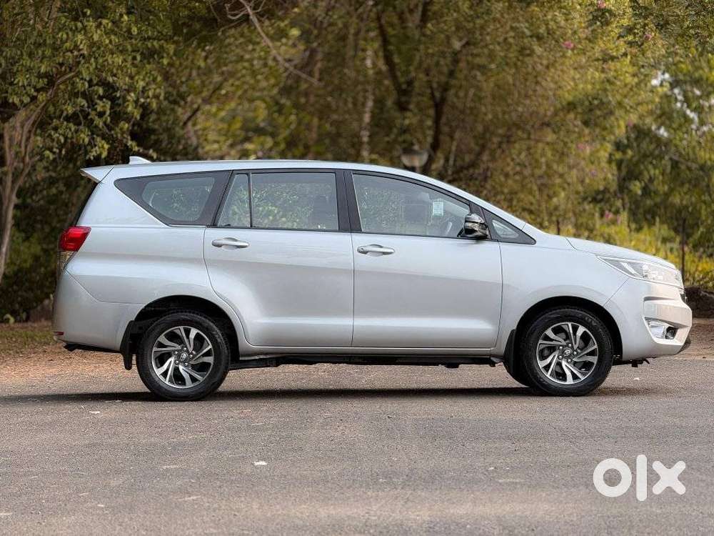 Toyota Innova Crysta 2.4 G Mt, 2022, Diesel
