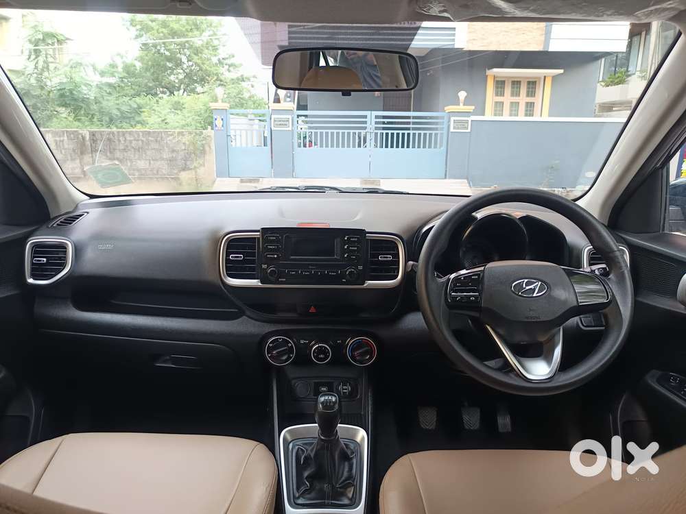Hyundai Venue 1.2 S (o), 2019, Petrol
