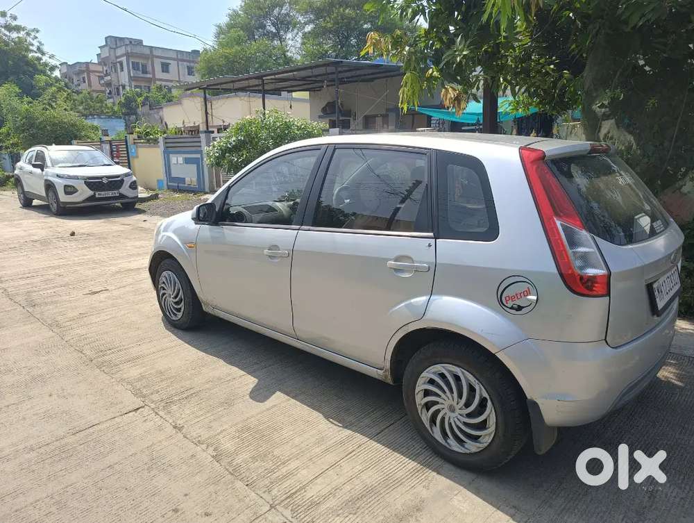 Ford Figo Petrol Manual 2013