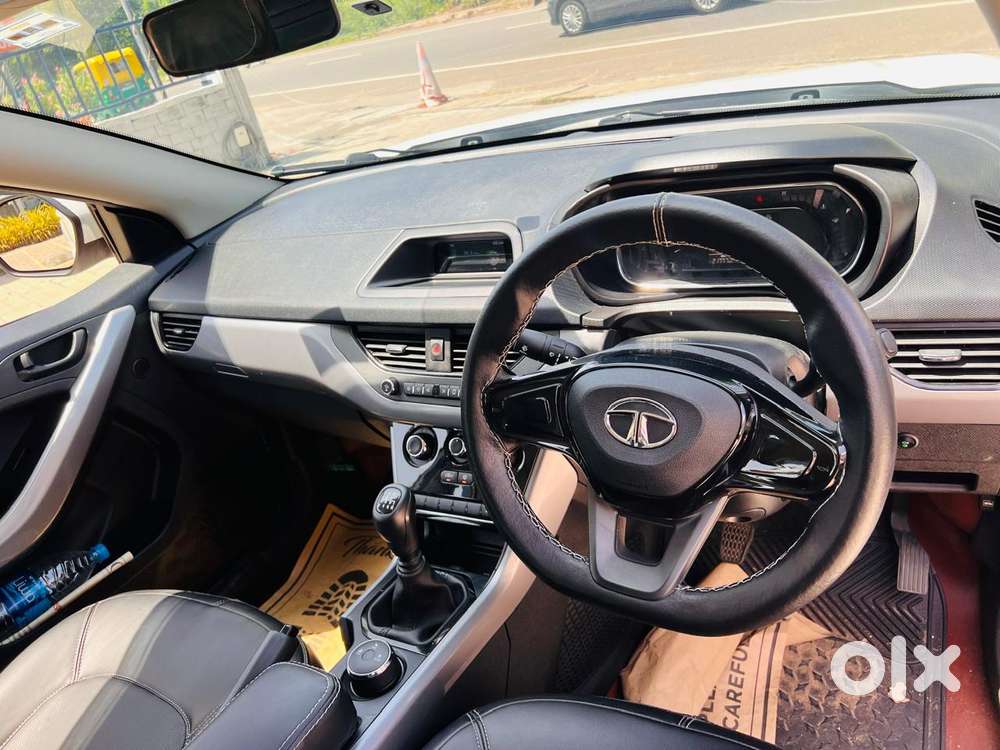Tata Nexon 1.2 Revotron Xm (s), 2022, Petrol